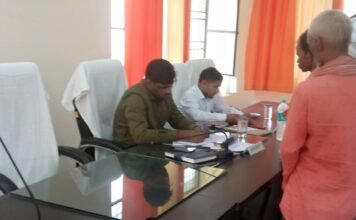 शिकायतों का गुणवत्तापूर्ण व निष्पक्ष जांच कर जल्द से जल्द निस्तारण करें- आशुतोष उप जिलाधिकारी खड्डा