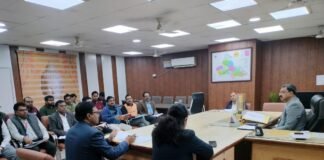 जनपद के कस्बा हाटा स्थित मदनी मस्जिद के सम्बन्ध में डीएम ने दी जानकारी, पूरी खबर पढ़े