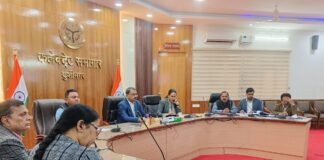 डीएम की अध्यक्षता में सी0एम0 डैशबोर्ड पर विकास कार्यक्रमों की समीक्षा बैठक हुई संपन्न