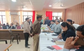 डीएम की अध्यक्षता में तहसील कप्तानगंज में सम्पूर्ण समाधान दिवस का हुआ आयोजन