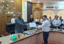 52 टी.बी. मुक्त ग्राम पंचायतों के प्रधानों व 6 निक्षय मित्रों को किया गया सम्मानित