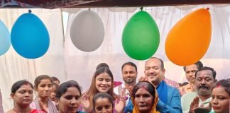 महिलाओं को आत्मनिर्भर बनाने हेतु समाजसेवी पवन दूबे ने शिवानी गोंड के लिए बहिनी शिवानी ब्यूटीपॉर्लर एवं प्रशिक्षण केंद्र स्थापित कराया