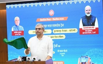 3 अमृत भारत एक्सप्रेस और 4 पैसेंजर ट्रेन सहित बिहार के लिए 7 नई ट्रेन, केंद्रीय रेल मंत्री अश्विनी वैष्णव ने हरी झंडी दिखाई