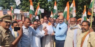 ब्लॉक कांग्रेस कमेटी के कार्यकर्ताओं ने जनहित से संबंधित पांच सूत्रीय मांगों का ज्ञापन सौंपकर जांच तथा कार्रवाही की मांग की
