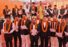 सांसद व विधायक ने दिलाई खड्डा तहसील में बार एसोसिएशन के निर्वाचित पदाधिकारियों को पद एवं गोपनीयता की शपथ