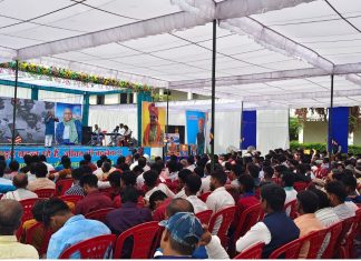 कांशीराम जयंती पर खड्डा में सामाजिक एकता का भव्य संगम, जनसेवक पवन दूबे ने पुष्पवर्षा कर किया स्वागत