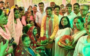 केंद्र सरकार के 12 वर्ष पूर्ण होने पर लगी विकास प्रदर्शनी, जनकल्याणकारी योजनाओं की दी गई जानकारी