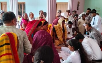 मानवता की सेवा में समर्पित पवन दुबे, असहायों के लिए लगातार निःशुल्क स्वास्थ्य शिविर, 312 मरीजों को मिला उपचार