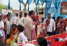 पनियहवा में पवन दूबे के निःशुल्क हेल्थ कैंप में 1207 लोगों ने स्वास्थ्य परीक्षण कराकर स्वास्थ्य लाभ लिया