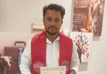 डॉ. मंतोष शर्मा ने हासिल की पीएचडी की उपाधि, ज्ञान और शोध से समाज को नई दिशा देने का संकल्प लिया