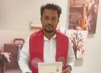 डॉ. मंतोष शर्मा ने हासिल की पीएचडी की उपाधि, ज्ञान और शोध से समाज को नई दिशा देने का संकल्प लिया