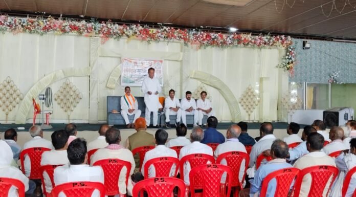 खड्डा में कांग्रेस का संगठन सृजन अभियान: पूर्व सांसद जगदीश ठाकोर ने कार्यकर्ताओं में भरा जोश