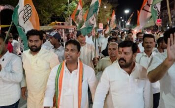 राहुल गांधी पर FIR के विरोध में सड़कों पर उतरी कांग्रेस, कुशीनगर में गूंजा निष्पक्ष कार्रवाई की मांग