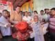 बाढ़ प्रभावितों के बीच पहुंचे विधायक विवेकानन्द पाण्डेय, राहत सामग्री बांटकर हरसंभव मदद का दिया भरोसा